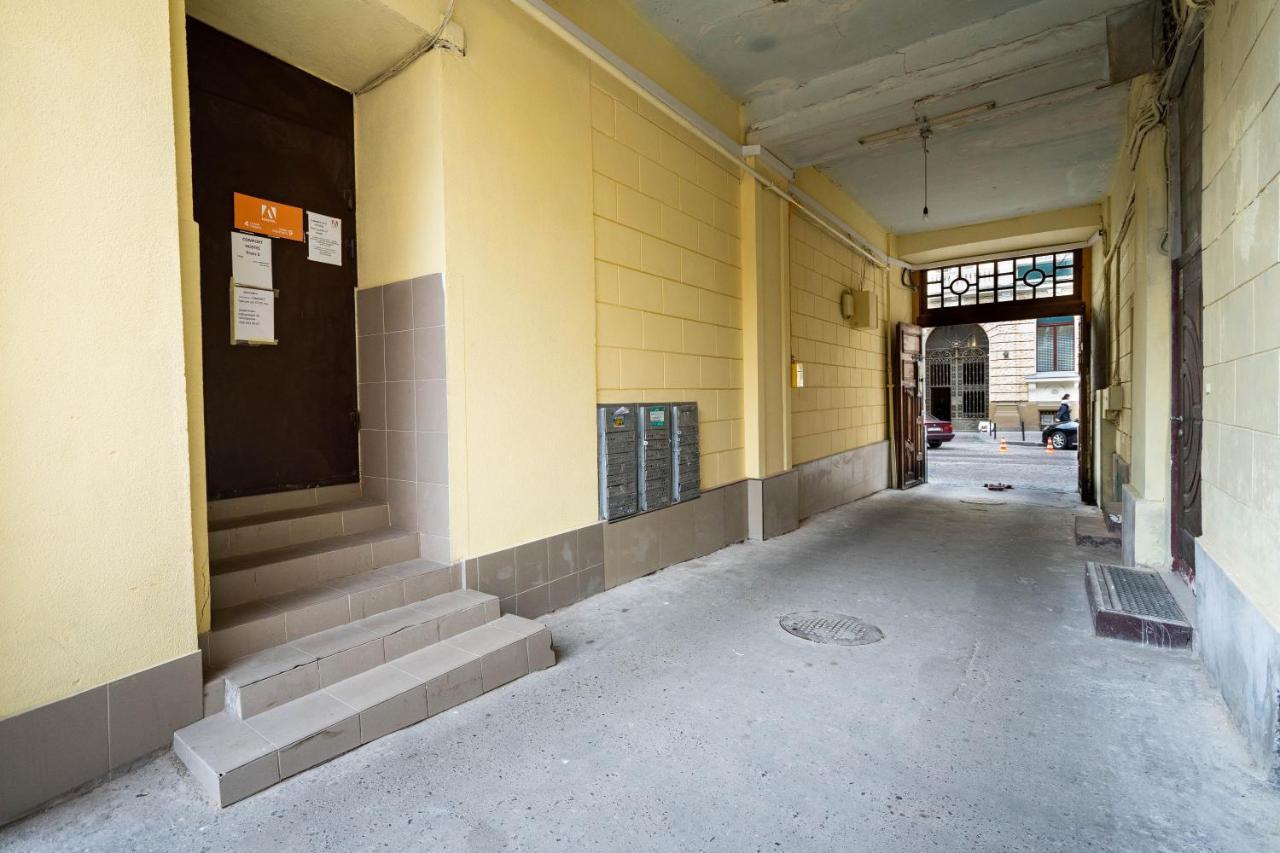 A1 Hostel Lviv Exterior photo